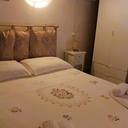 Ai Piedi Di Cofano Chalet